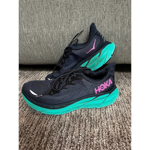 Hoka Shoes - Women's HOKA Clifton 8.  Size 8B